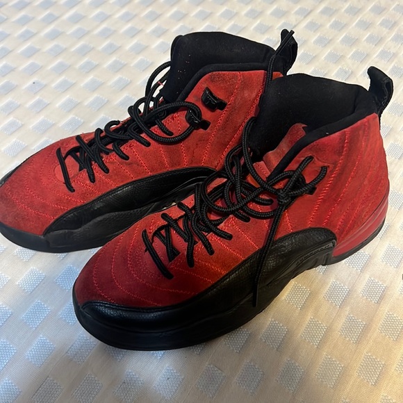 Air jordan 12 reverse flu - Picture 1 of 5